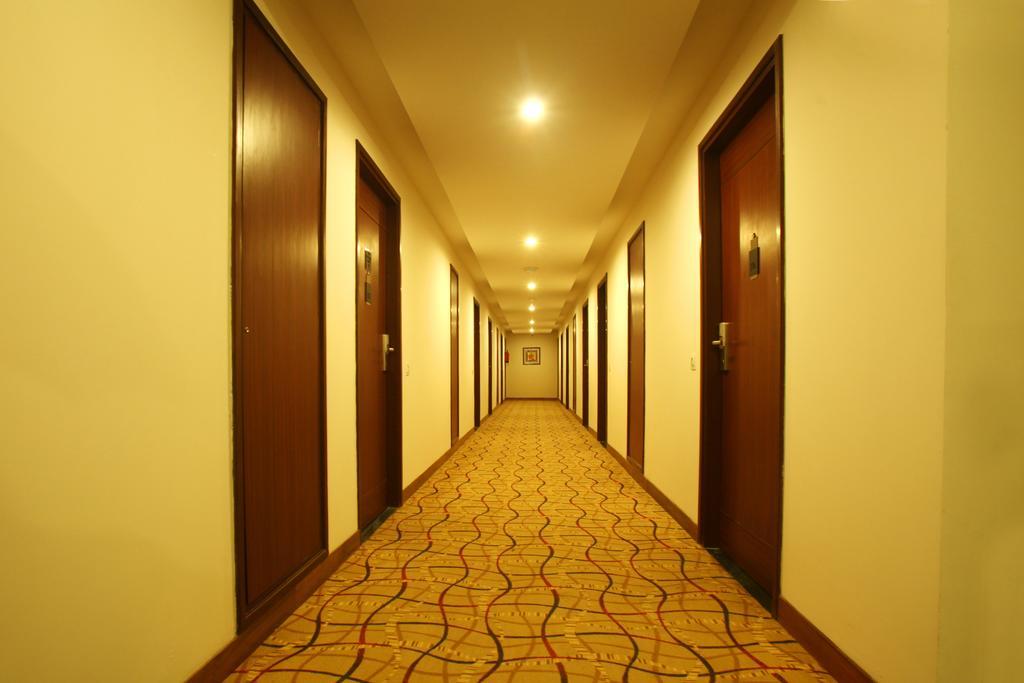 Continent Nakodar Hotel & Resorts Zewnętrze zdjęcie