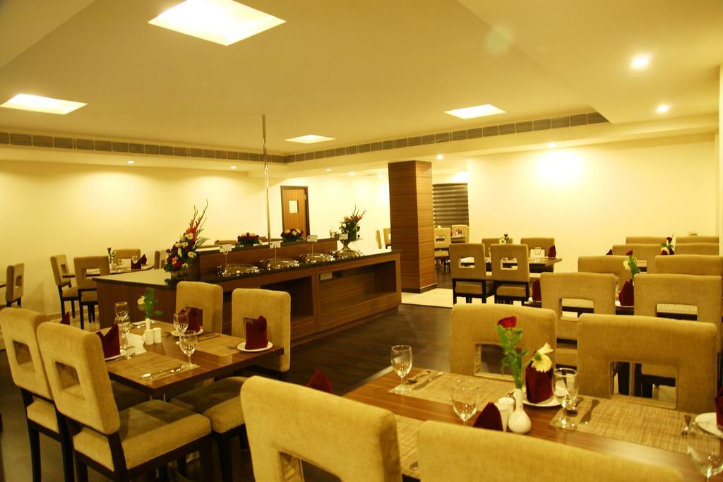 Continent Nakodar Hotel & Resorts Zewnętrze zdjęcie
