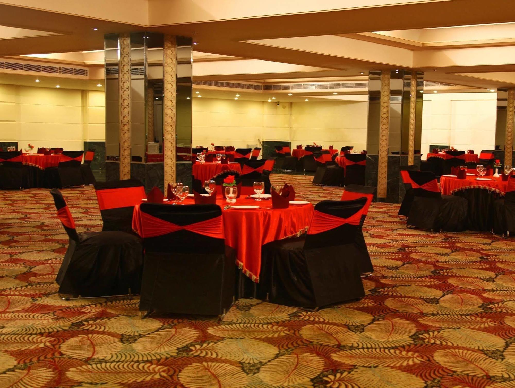 Continent Nakodar Hotel & Resorts Zewnętrze zdjęcie